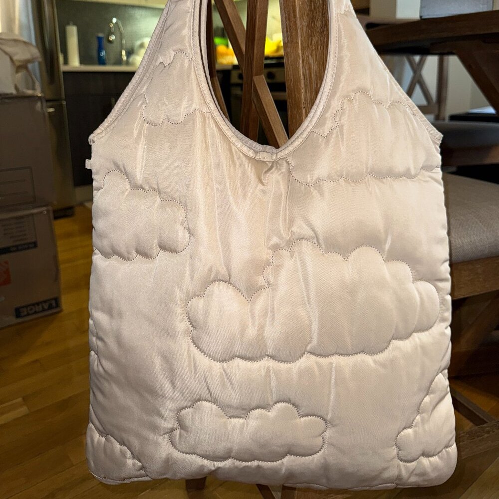 Coachtopia Loop Flat Tote With Cloud Quilting - Picture 3 of 11